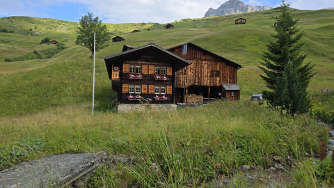 2025-07-19-AV-Berghaus-Sulzfluh-Parkplatz-13